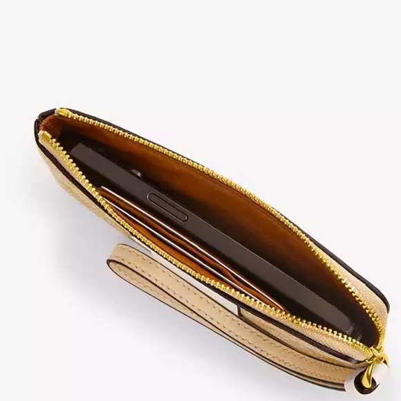 New with tag Coach Corner Zip Wristlet In Signature Canvas With Floral - Picture 3 of 7